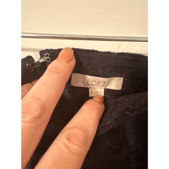 𝅺ann Taylor Loft mini skirt - Picture 2 of 3